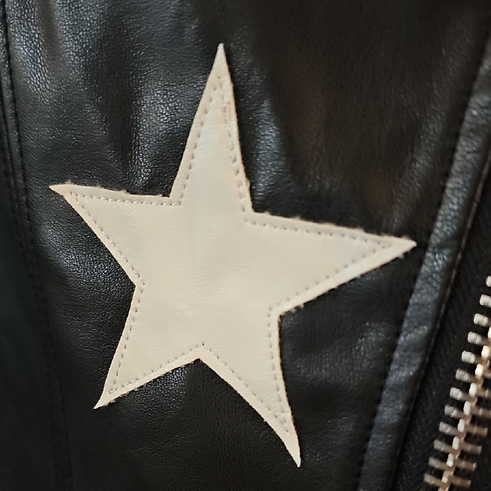 Black Star-Patterned Women's Jacket - image 2